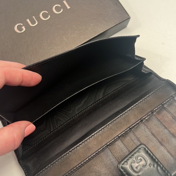 GUCCI Leather Wallet with Gold Hardware in the box 7.5”x4” - Picture 10 of 13